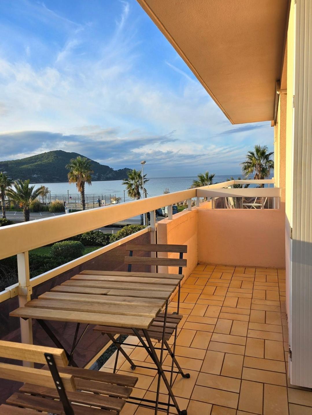 Apartment La Cigale Bleue - Super Vue Mer, A 1min De La Avec Balcon Et Parking - By Auraconciergerie